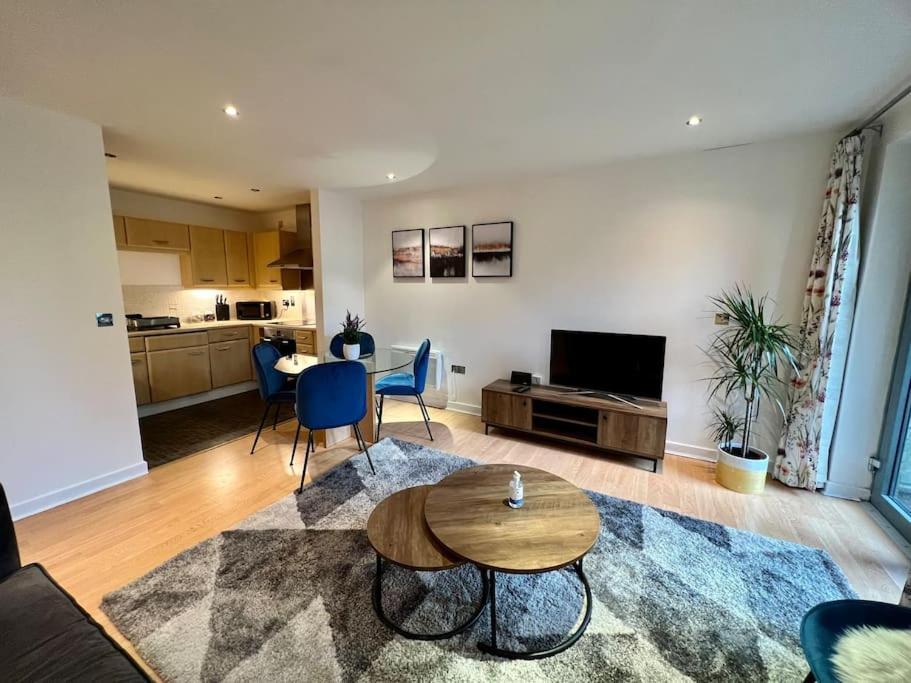 Brownberry Tree Serviced Apartment CBG Εξωτερικό φωτογραφία