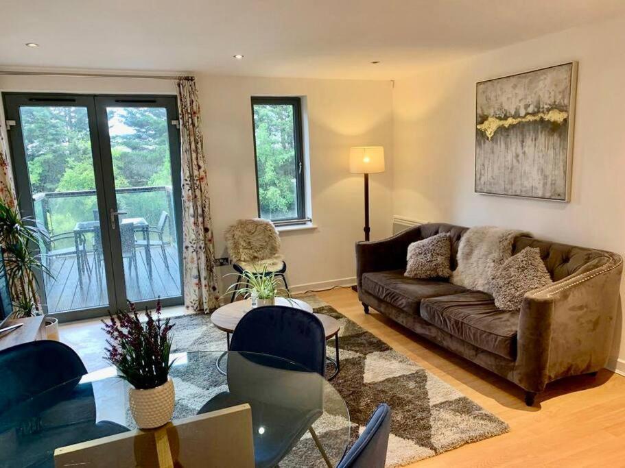 Brownberry Tree Serviced Apartment CBG Εξωτερικό φωτογραφία