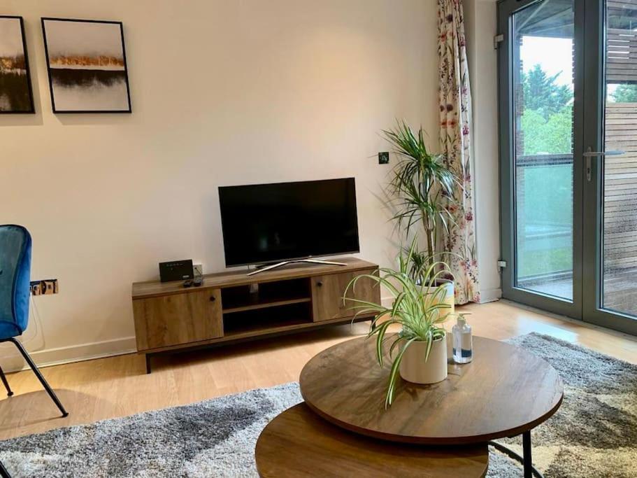 Brownberry Tree Serviced Apartment CBG Εξωτερικό φωτογραφία