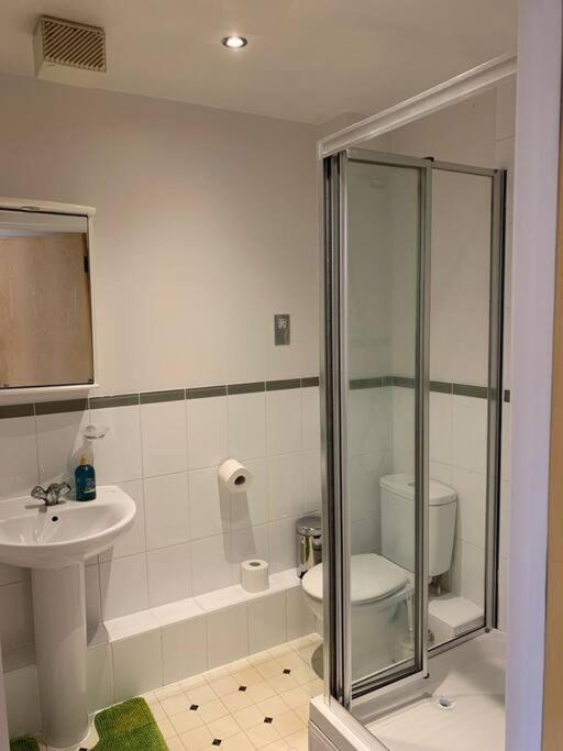 Brownberry Tree Serviced Apartment CBG Εξωτερικό φωτογραφία