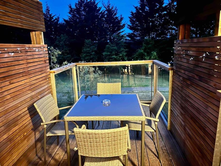 Brownberry Tree Serviced Apartment CBG Εξωτερικό φωτογραφία